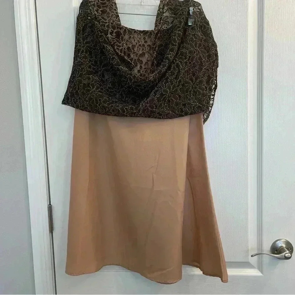 Embroidered Floral Lined Skirt by Collin Creek - Picture 4 of 10